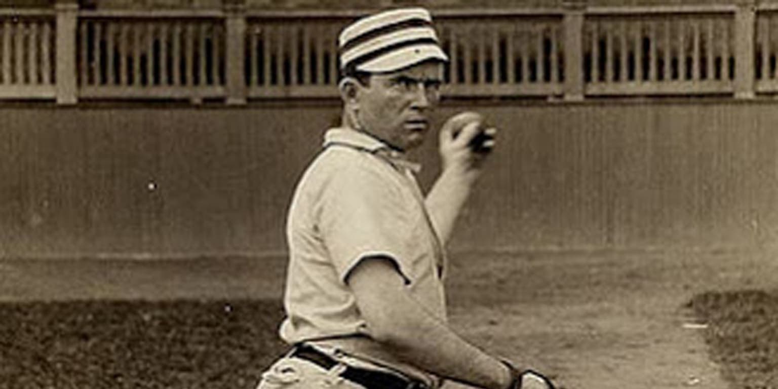 Best Left-Handed Throwing Catchers in MLB History